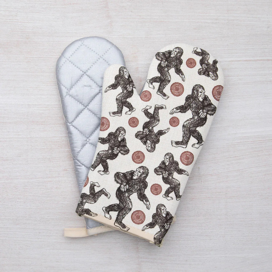 Sasquatch Oven Mitt – Unique Design, Heat Resistant Up To 500°, Perfect Housewarming Gift - Counter Couture